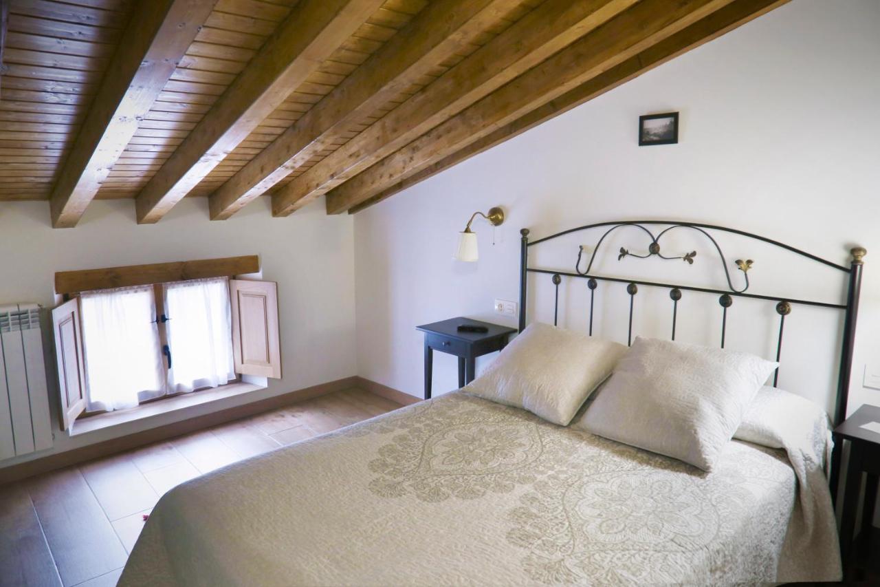Hotel Rural La Puebla Orbaneja del Castillo Kültér fotó