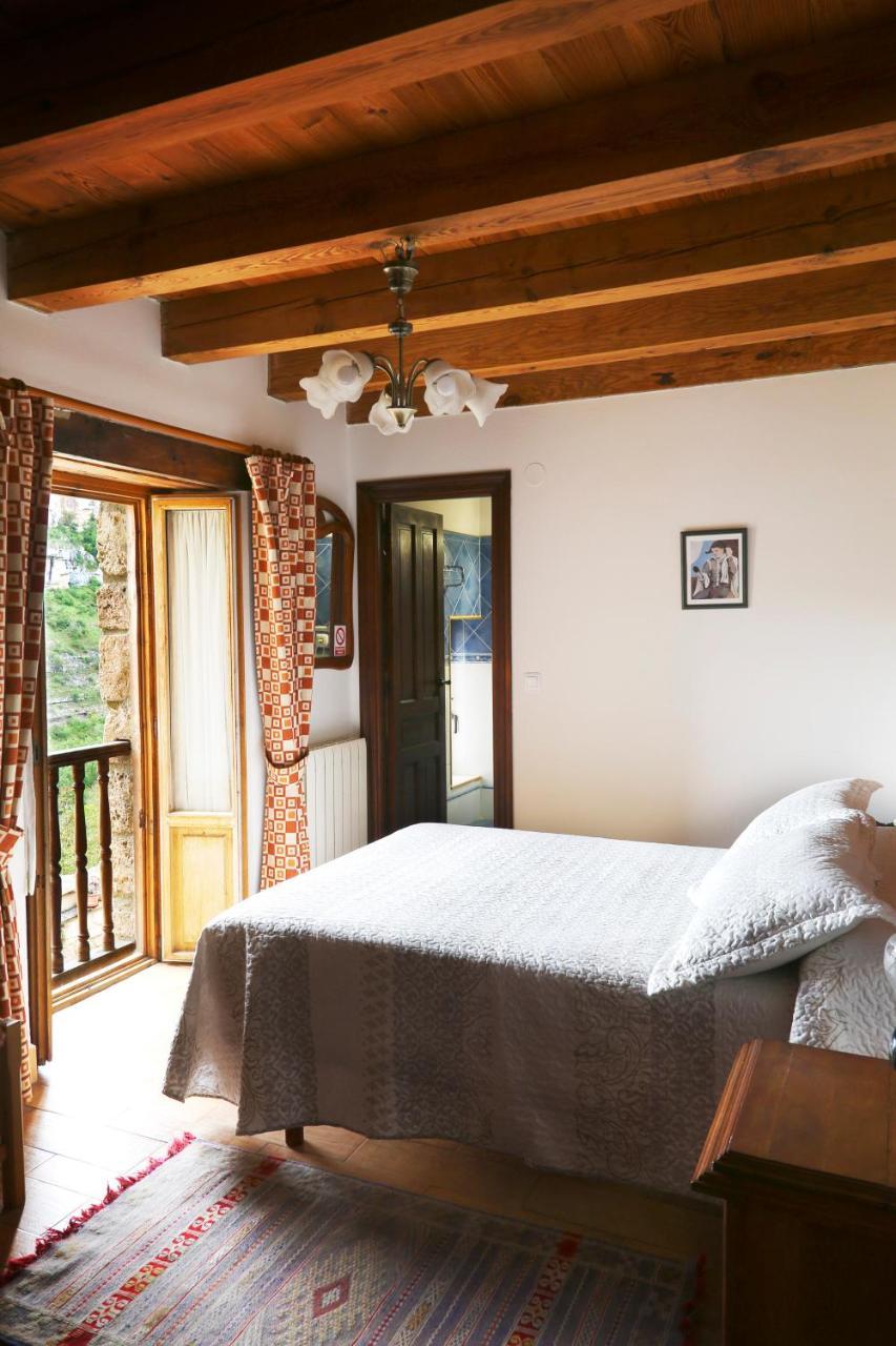 Hotel Rural La Puebla Orbaneja del Castillo Kültér fotó