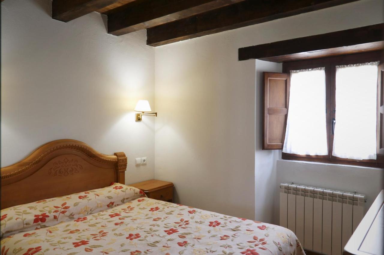Hotel Rural La Puebla Orbaneja del Castillo Kültér fotó