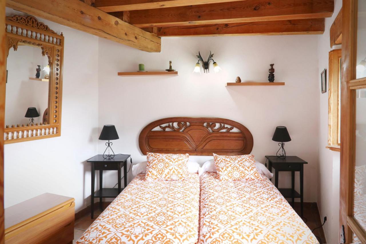 Hotel Rural La Puebla Orbaneja del Castillo Kültér fotó